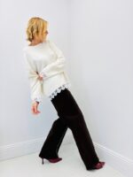 Pull Doux avec Finitions Dentelle – Élégance & Confort