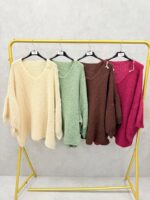 Pull grande taille femme – Maille bouclée oversize, col V & couleurs tendance – Image 3