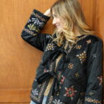 Veste Velours Matelassée Brodée – Élégance Folk & Douceur Premium