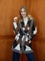 Gilet Long Burlington – Style Graphique & Douceur Premium – Image 6