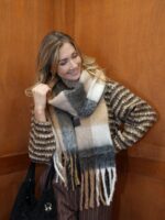 Écharpe Longue Dégradée à Franges – Douceur & Volume – Image 5