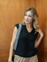 Débardeur Maille Douce Col V – 30% Kid Mohair & 20% Laine Made in Italy – Image 2