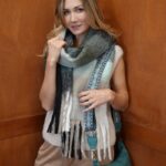 Écharpe Longue Dégradée à Franges – Douceur & Volume