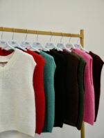 Débardeur Maille Douce Col V – 30% Kid Mohair & 20% Laine Made in Italy – Image 15