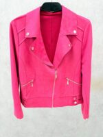 Veste biker en suédine fuchsia – Grande taille – Image 7