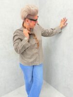 Chemise Grande Taille à Carreaux avec Col Volanté – Élégance Champêtre & Confort Moderne