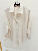 Chemise grande taille rayée à message dos – Élégance moderne & esprit affirmé – Image 3