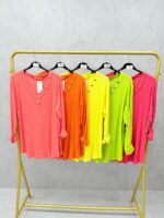 Tunique Grande Taille Bleu Ciel à Col Boutonné – Douceur & Élégance Quotidienne – Image 3