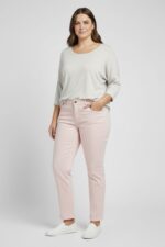 Jean slim grande taille coloré – coupe confortable et silhouette affinée – Image 2