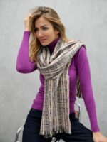 Écharpe Motif Tissé & Fils Irisés – Chaleur Douce et Style Moderne (20% Laine)