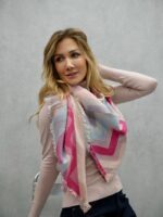 Écharpe Chevron Douce 100% Viscose – Motif Graphique & Couleurs Modernes