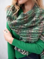 Écharpe Motif Tissé & Fils Irisés – Chaleur Douce et Style Moderne (20% Laine) – Image 2