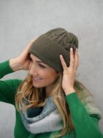 Bonnet Maille Torsadée – Chaud, Moderne & Ultra-Couleur (Copie) – Image 6