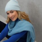 Bonnet Doux Lurex & Fibres Nobles – Éclat Subtil et Confort Premium