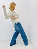 Pull Col Cheminé surpiqué à maille douce – Image 5