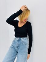 Pull col V en maille côtelée fluide – Image 7