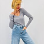 Pull col V en maille côtelée fluide