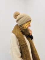 Bonnet Pompon Doux & Chaud – L’Accessoire Hivernal Indispensable – Image 3