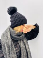 Bonnet Pompon Doux & Chaud – L’Accessoire Hivernal Indispensable – Image 4