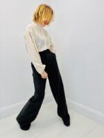 Pantalon Tailleur Large à Pinces Élégantes – Image 4