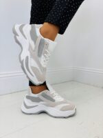 Baskets Contemporaines à Semelle Sculptée - Esprit Urbain Chic