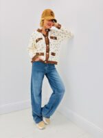 Gilet Cœurs Imprimés à Finitions Contrastées – Image 3