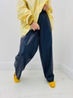 Pantalon Simili Cuir coupe barrel Marque Ange - style moderne et allure affirmée – Image 4