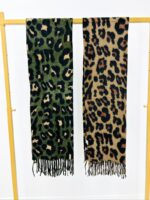 Écharpe Léopard Douce & Chic – L’Accessoire Tendance qui Sublime Toutes les Tenues