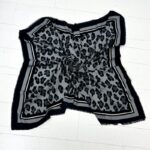 Écharpe Léopard Élégante – L’Imprimé Sauvage Indispensable de la Saison