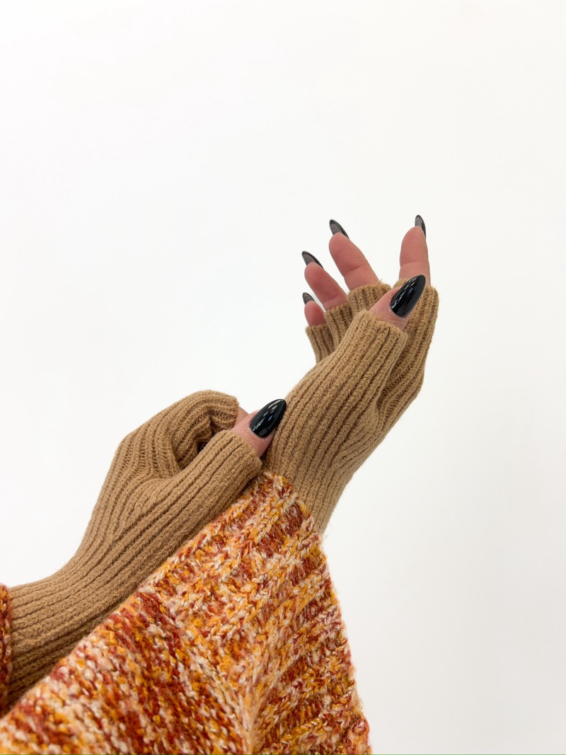 IMG_6204 Mitaines Côtelées Douces – Confort Hiver & Style Moderne – Image 1