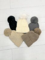 Bonnet Pompon Doux & Chaud – L’Accessoire Hivernal Indispensable – Image 4