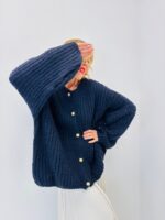 Gilet Grosse Maille avec boutons dorés – Volume cocooning & élégance italienne – Image 7