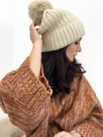 Bonnet Pompon Doux & Chaud – L’Accessoire Hivernal Indispensable – Image 2