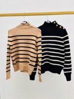 Pull Marinière Col Cheminé – Boutons Dorés & Maille Douce – Image 3