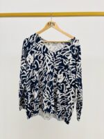 Pull Oversize Graffiti Bleu Marine – Viscose & Modal Ultra Doux – Image 3