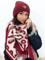Bonnet Cœur Léopard – Doux, Tendance & Parfait pour l’Hiver