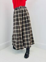 Jupe longue à carreaux avec ceinture – L’allure rétro intemporelle – Image 4