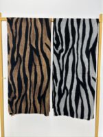 Écharpe Zébrée 100% Viscose – Graphique & Ultra Douce – Image 3