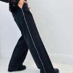 Pantalon Tymo Rayé – EMA BLUES, Coupe Chic & Détail Sporty Couture