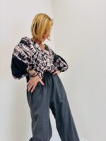 Top Imprimé Joye & Joye – Coupe Fluide & Manches Bouffantes – Image 3