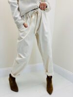 Pantalon Brodé – Coupe Barrel – Élégance Italienne Décontractée