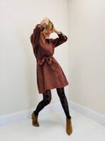 Robe Portefeuille chic à ceinture nouée – élégance française signée JOEY&JOEY – Image 3