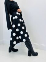 Jupe midi en néoprène à motifs – LM LULU, Élégance Structurée