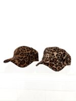 Casquette Léopard Strass – L’Accessoire Tendance qui Illumine le Look – Image 2