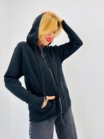 Veste Zippée à Capuche en maille cosy – VALENTYNE – Image 4