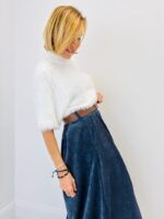 Pull Peluche Ultra Doux à Col Montant – Charme Cocooning & Féminité Moderne – Image 5