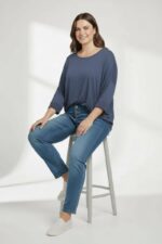 Haut maille douce bleu – Confort premium & coupe flatteuse grande taille (Copie) – Image 6