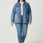Veste en jean grande taille à poches strassées – Coupe loose moderne