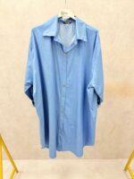 Chemise longue fluide grande taille en denim léger – Image 3