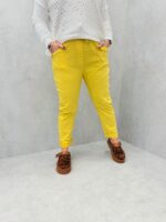 Pantalon grande taille coupe confort – Esprit casual chic et couleur vitaminée